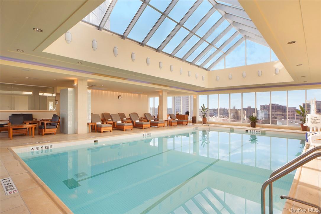 #10 photo, 1 Renaissance Square, White Plains , NY 10601