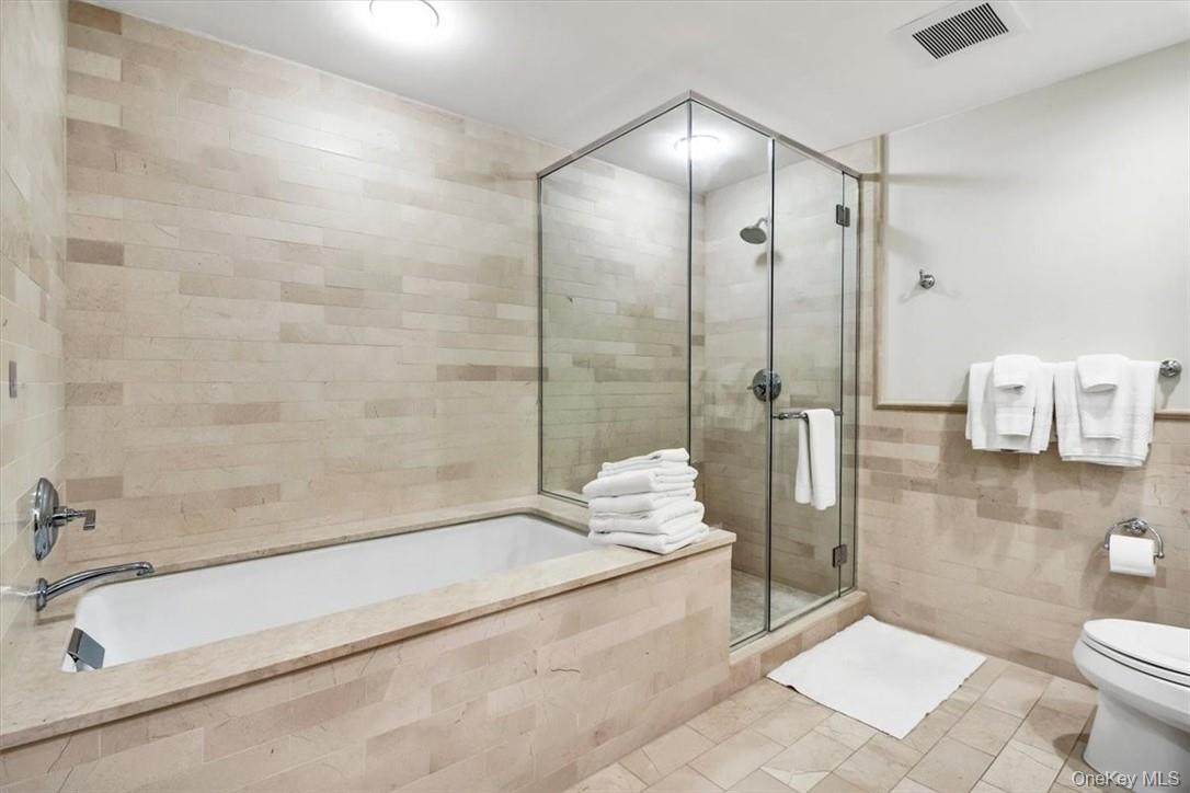 #10 photo, 1 Renaissance Square, White Plains , NY 10601