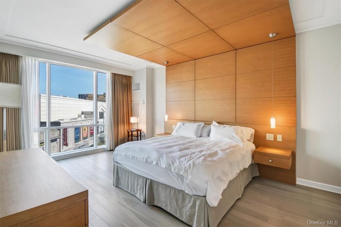 #6 photo, 1 Renaissance Square, White Plains , NY 10601