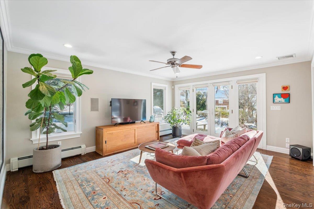 #13 photo, 9 Thomas Lane, Scarsdale , NY 10583