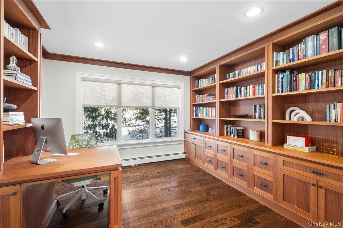 #15 photo, 9 Thomas Lane, Scarsdale , NY 10583