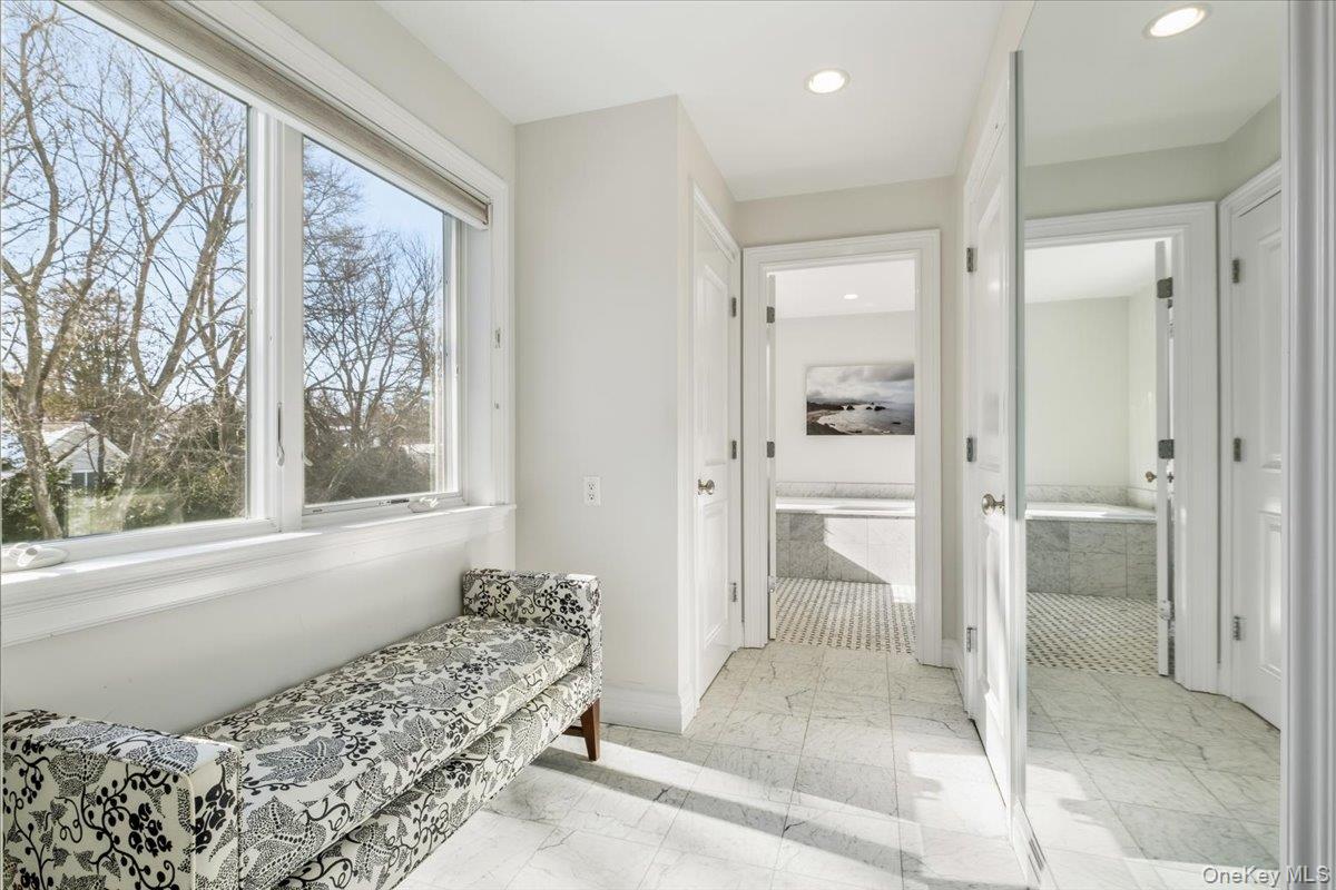 #19 photo, 9 Thomas Lane, Scarsdale , NY 10583