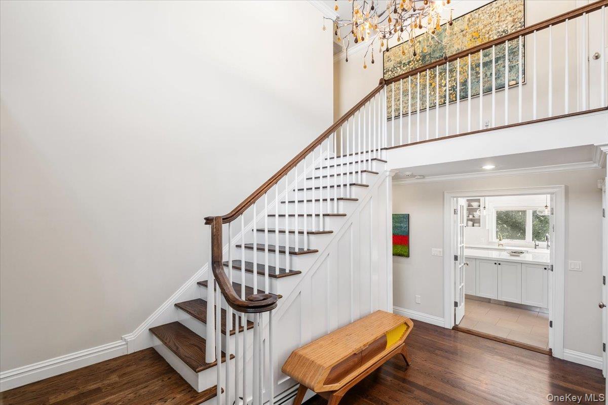 #3 photo, 9 Thomas Lane, Scarsdale , NY 10583