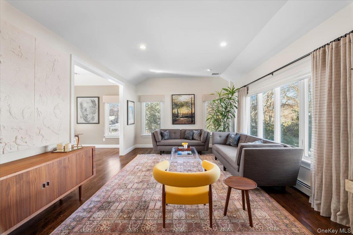 #4 photo, 9 Thomas Lane, Scarsdale , NY 10583