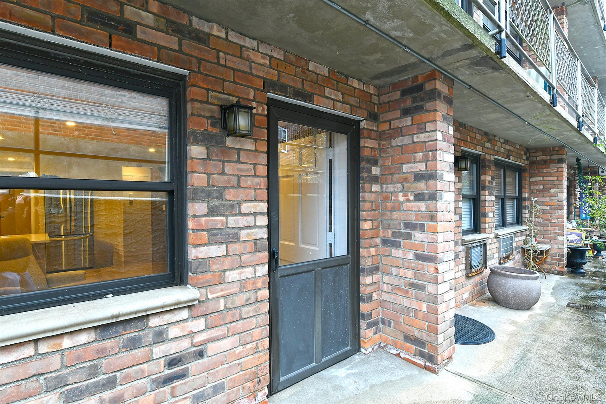 #2 photo, 80 Lincoln Avenue, Rockville Centre , NY 11750