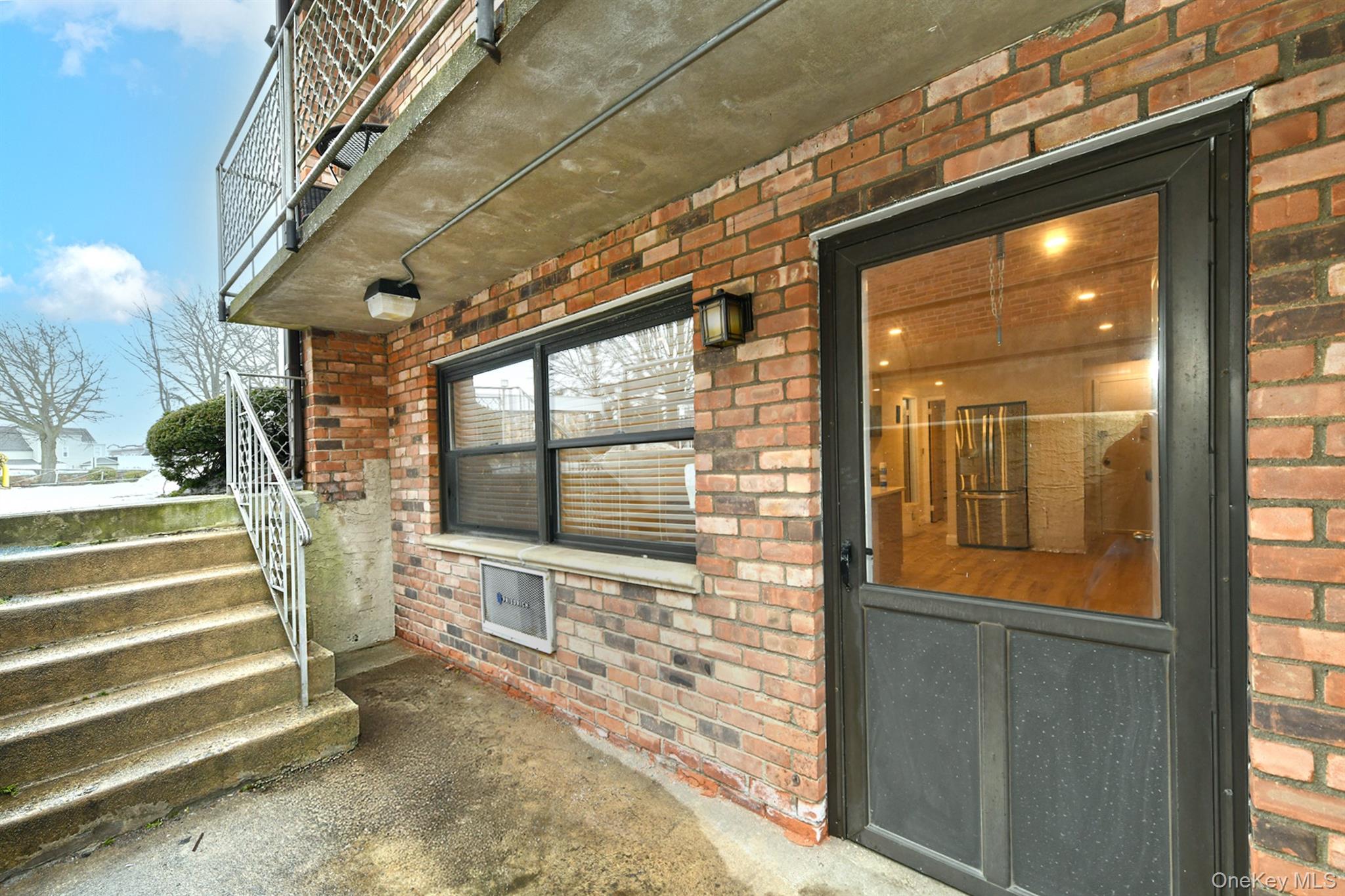 #3 photo, 80 Lincoln Avenue, Rockville Centre , NY 11750