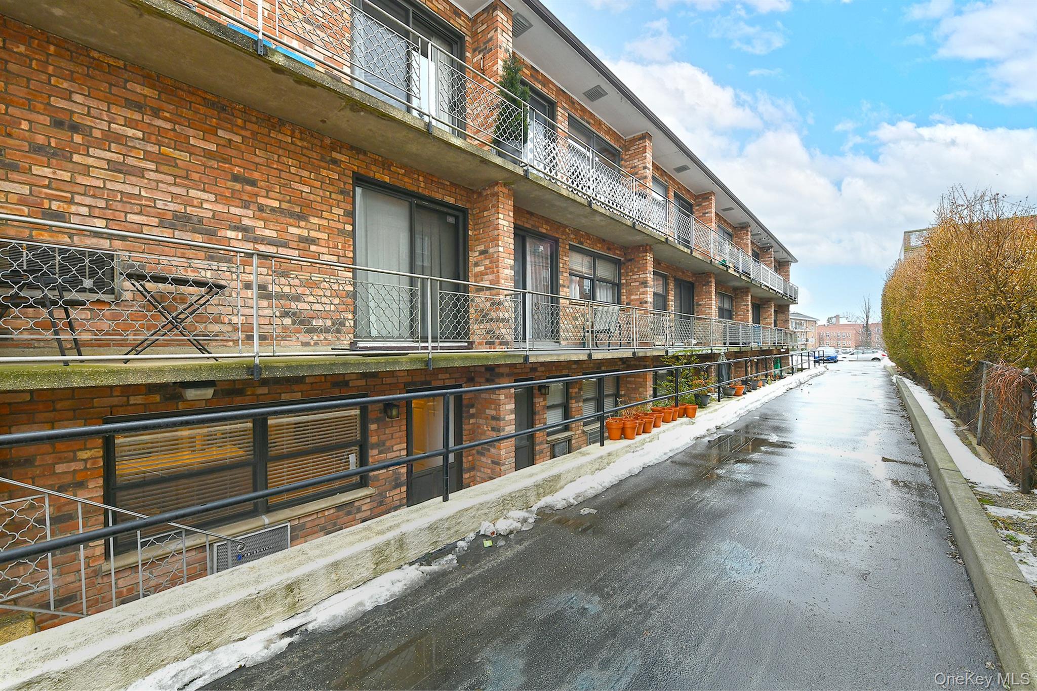 #4 photo, 80 Lincoln Avenue, Rockville Centre , NY 11750