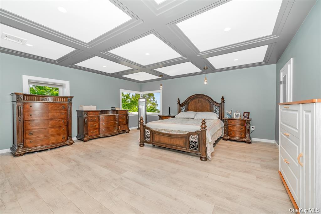 #17 photo, 28 Riverside Avenue, Amityville , NY 11701