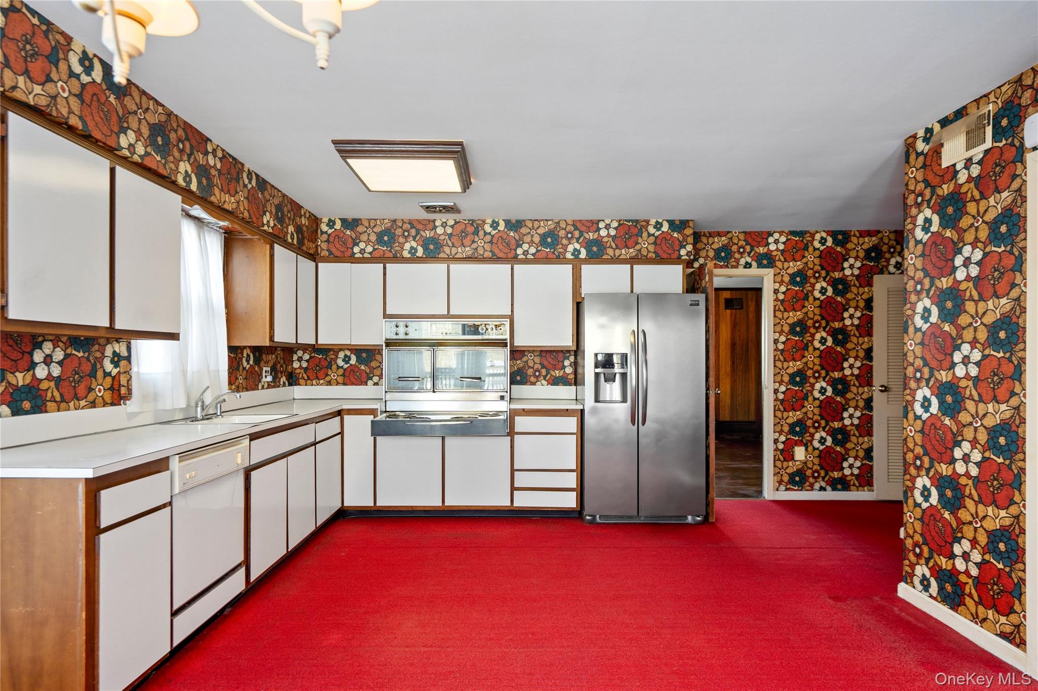 #12 photo, 15 Springwood Path, Laurel Hollow , NY 11791