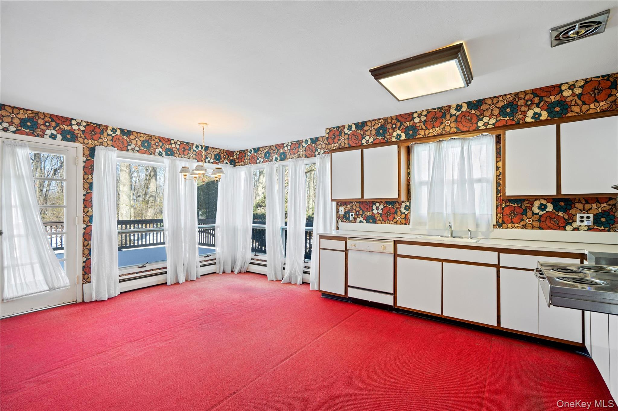 #14 photo, 15 Springwood Path, Laurel Hollow , NY 11791