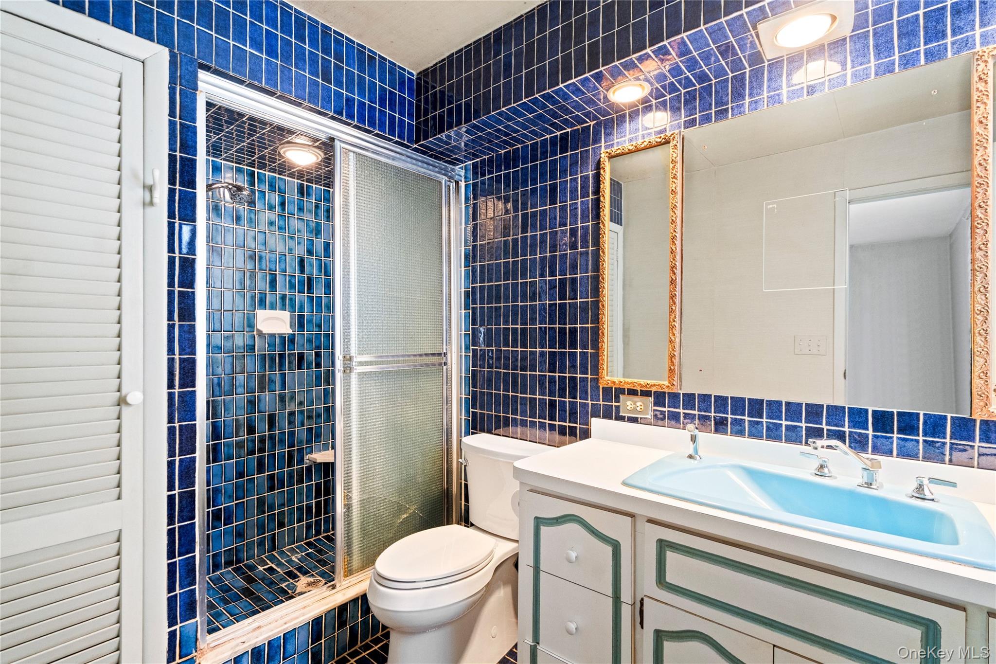 #19 photo, 15 Springwood Path, Laurel Hollow , NY 11791