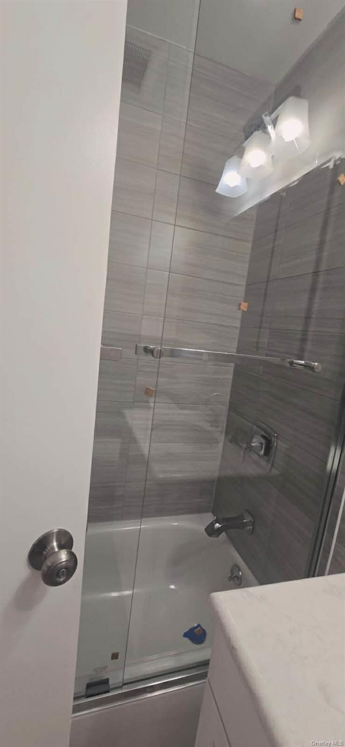 #18 photo, 78-29 68th Avenue, Middle Village , NY 11379