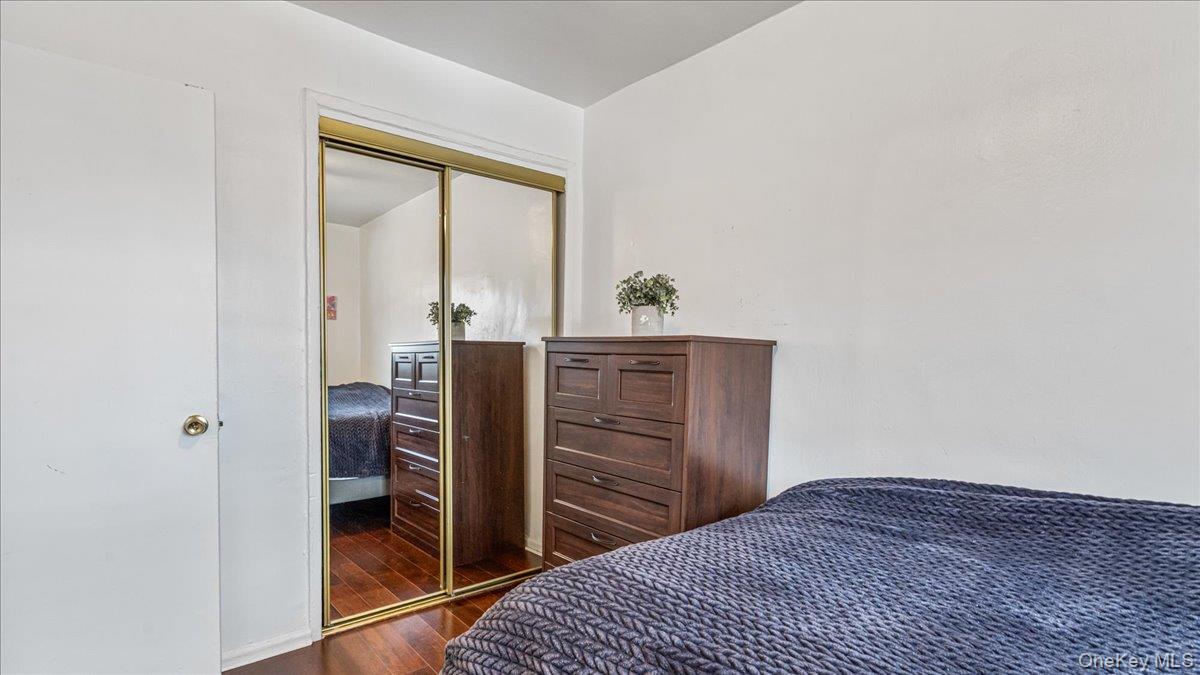 #12 photo, 73-14 Springfield Boulevard, كوينز Bayside , NY 11364