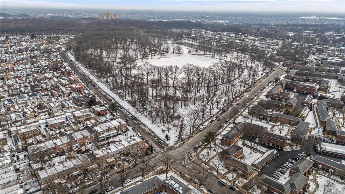 #20 photo, 73-14 Springfield Boulevard, كوينز Bayside , NY 11364