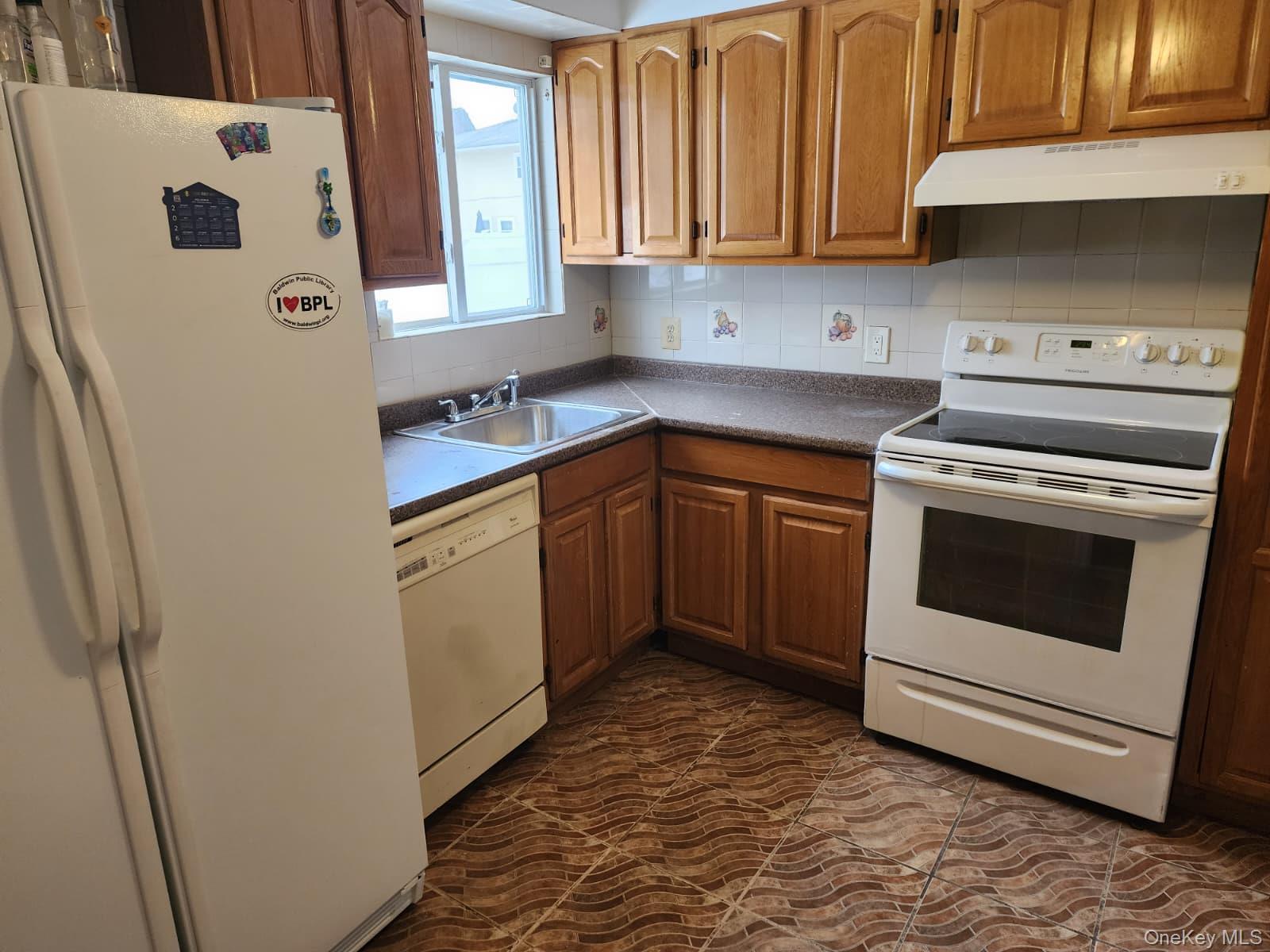 #1 photo, 1570 Kenneth Avenue, North Baldwin , NY 11510