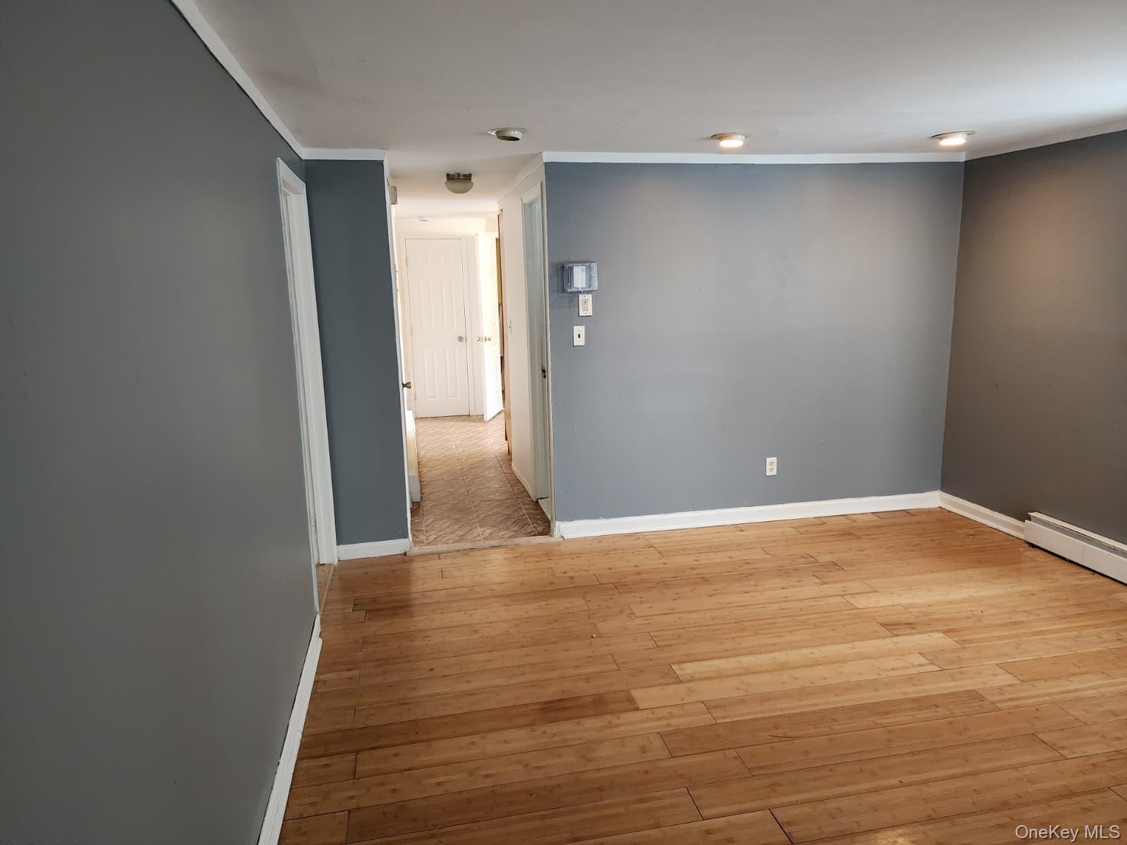 #3 photo, 1570 Kenneth Avenue, North Baldwin , NY 11510