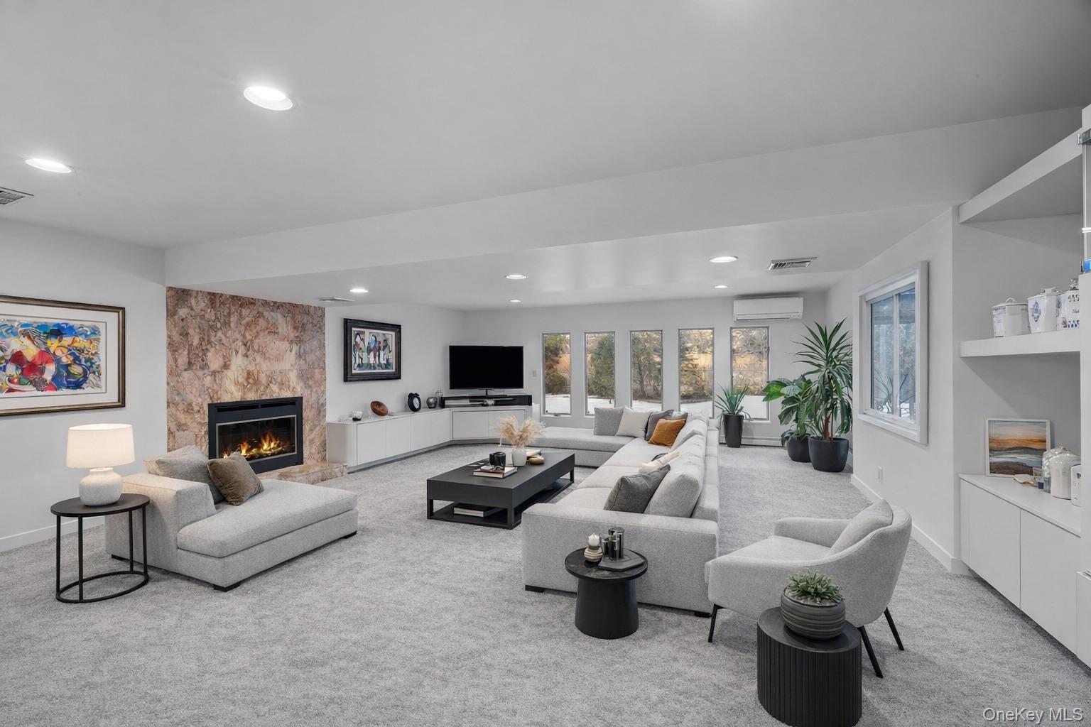 #11 photo, 1981 Cynthia Lane, Merrick , NY 11566