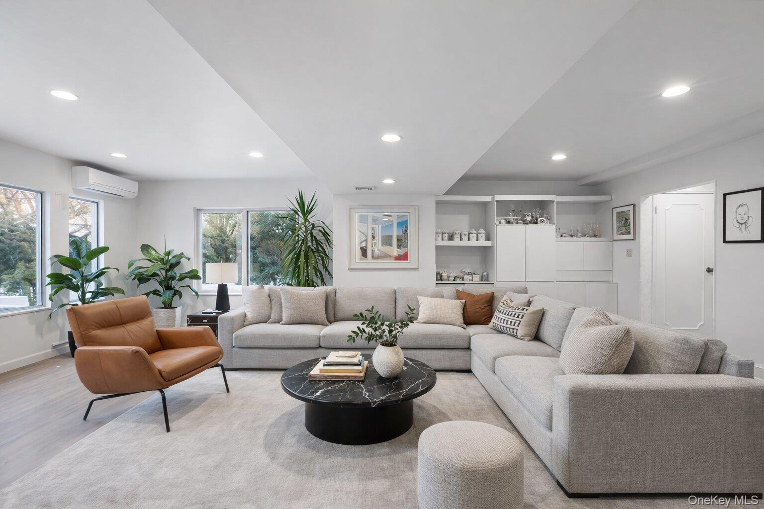 #12 photo, 1981 Cynthia Lane, Merrick , NY 11566