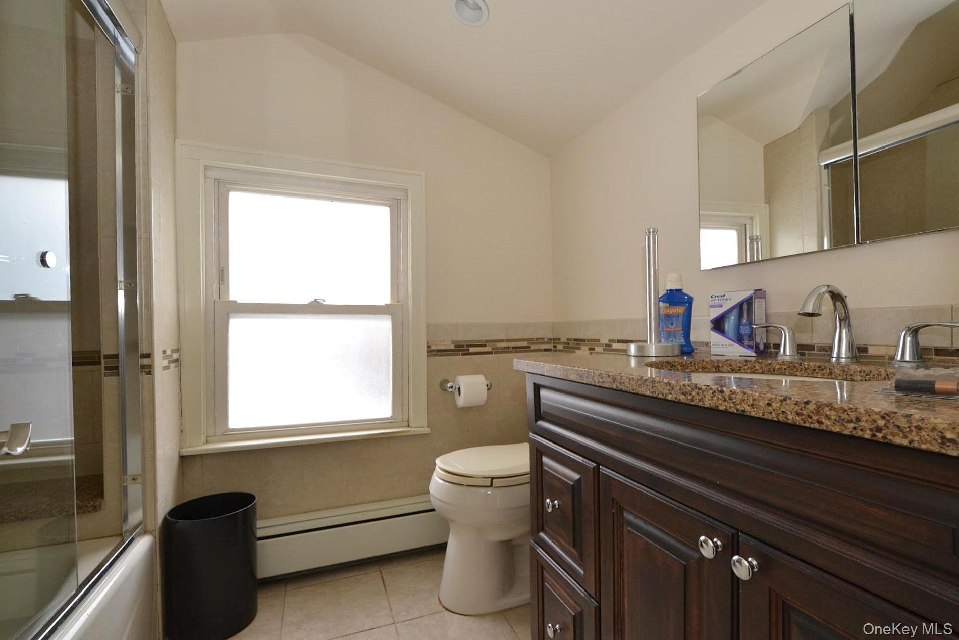 #4 photo, 463 S Bayview Avenue, Freeport , NY 11520