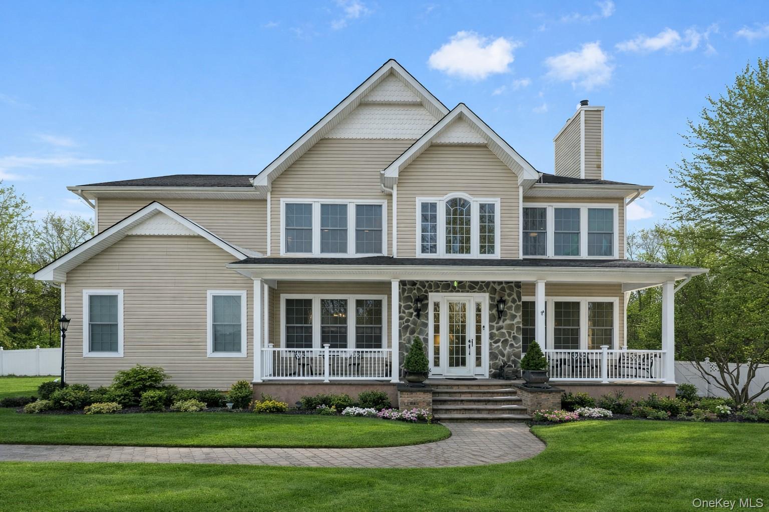 #1 photo, 42 Brayton Court, Саффолк ‖ South Setauket , NY 11720