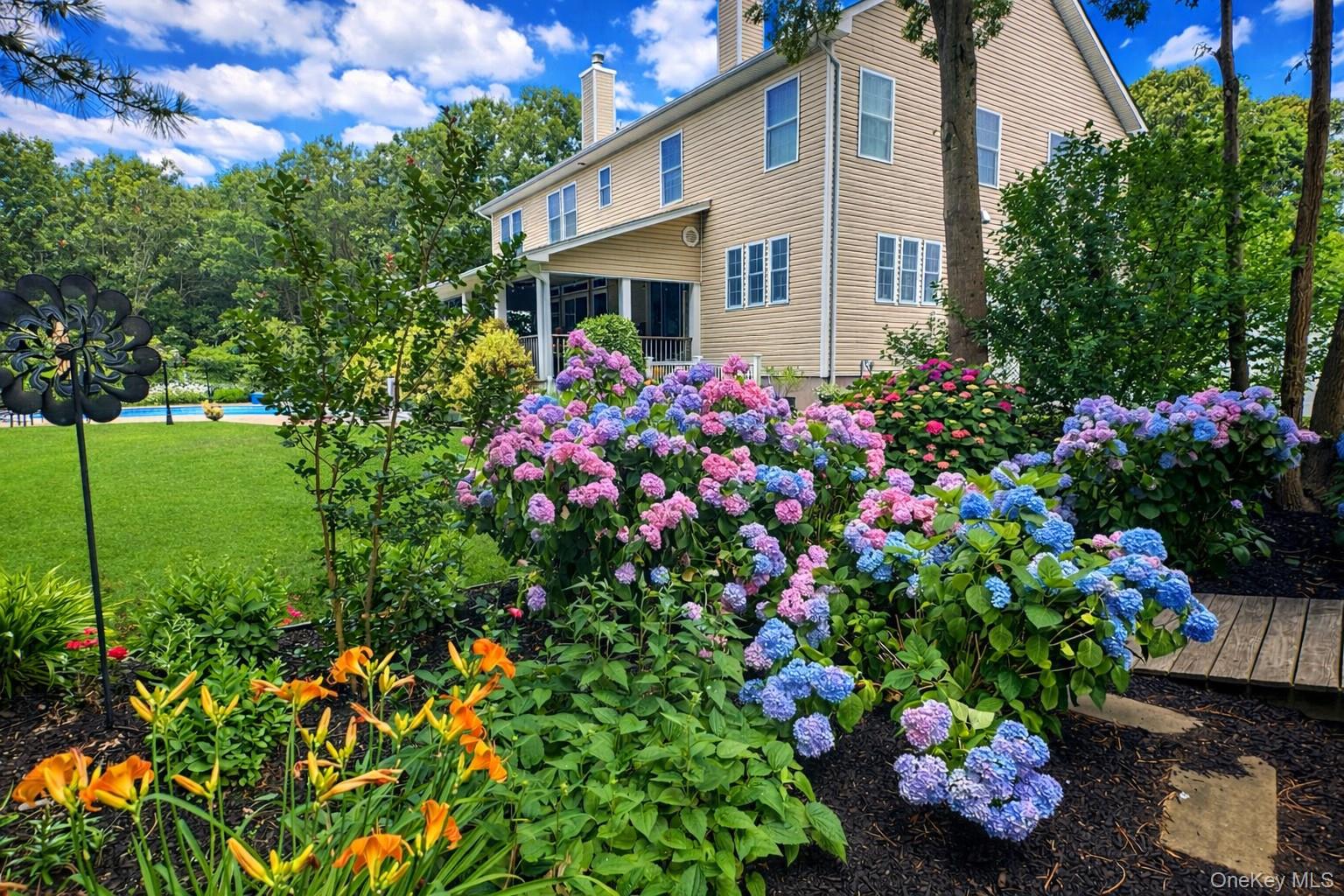 #10 photo, 42 Brayton Court, Саффолк ‖ South Setauket , NY 11720