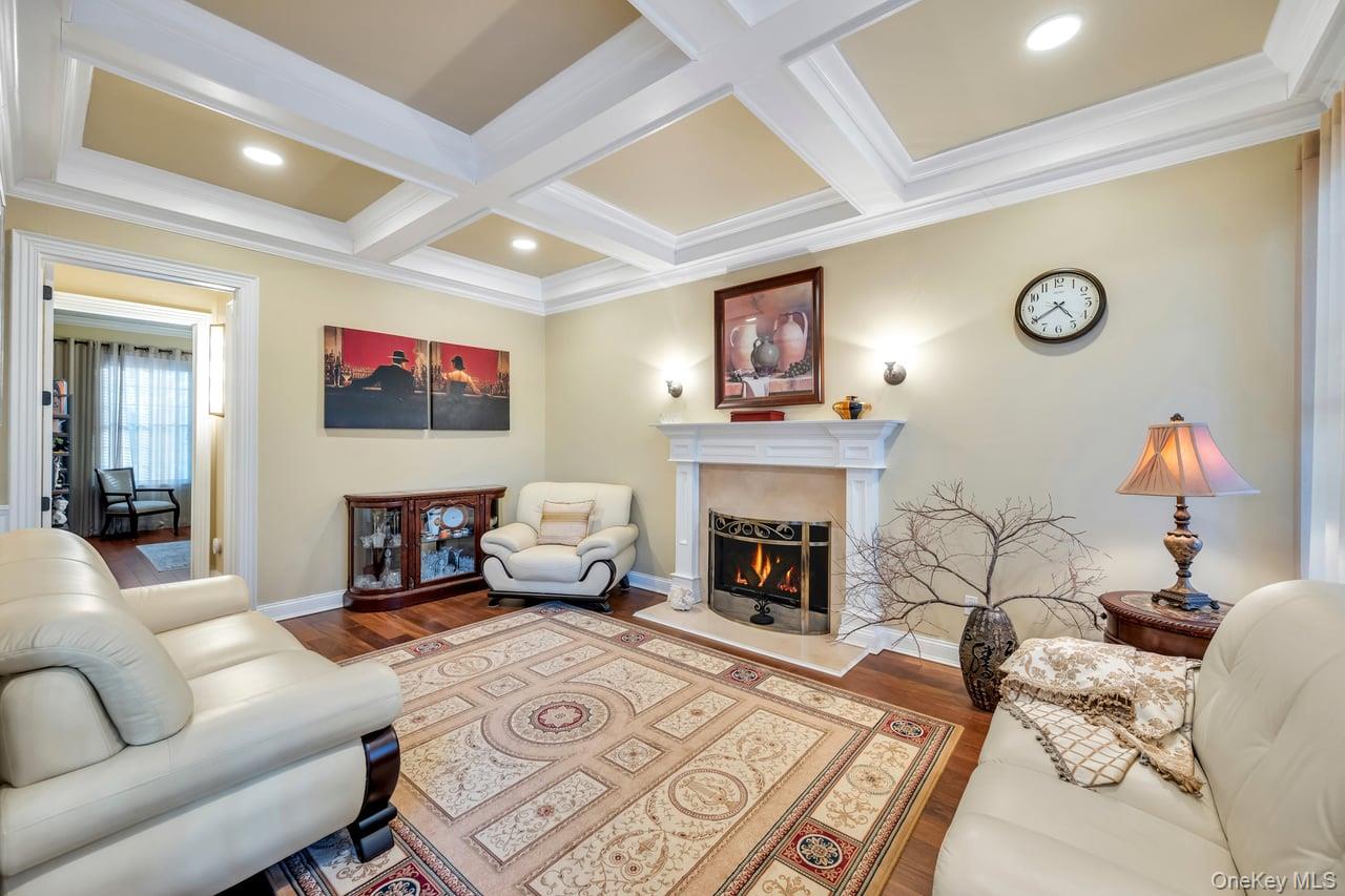 #13 photo, 42 Brayton Court, Саффолк ‖ South Setauket , NY 11720