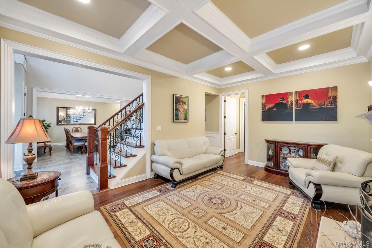 #14 photo, 42 Brayton Court, Саффолк ‖ South Setauket , NY 11720