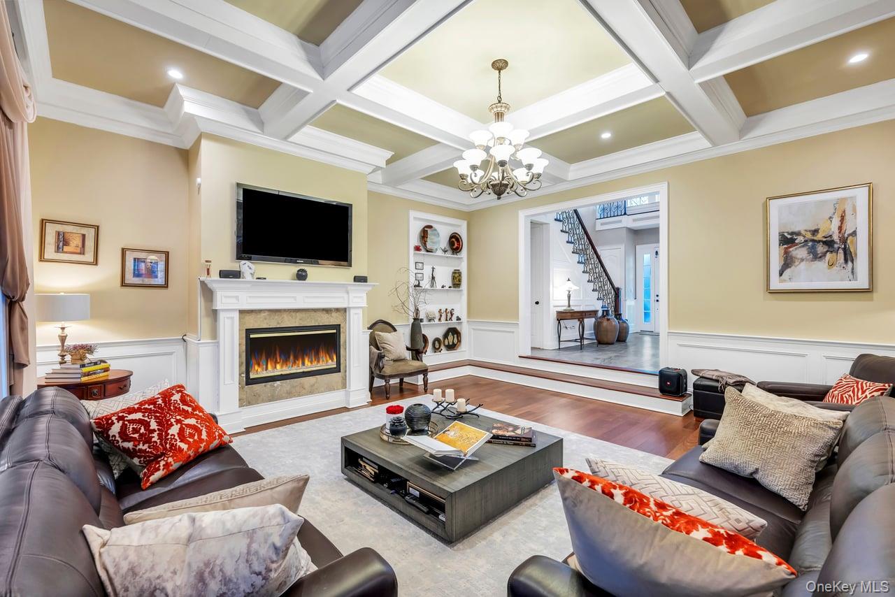 #17 photo, 42 Brayton Court, Саффолк ‖ South Setauket , NY 11720