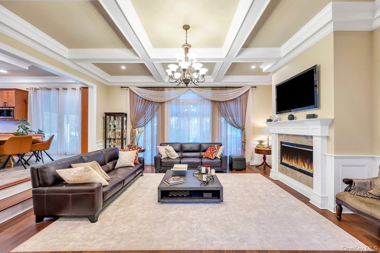 #18 photo, 42 Brayton Court, Саффолк ‖ South Setauket , NY 11720