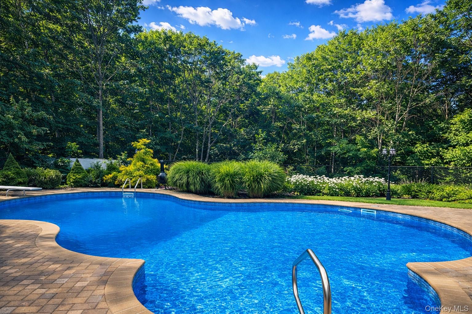 #5 photo, 42 Brayton Court, Саффолк ‖ South Setauket , NY 11720