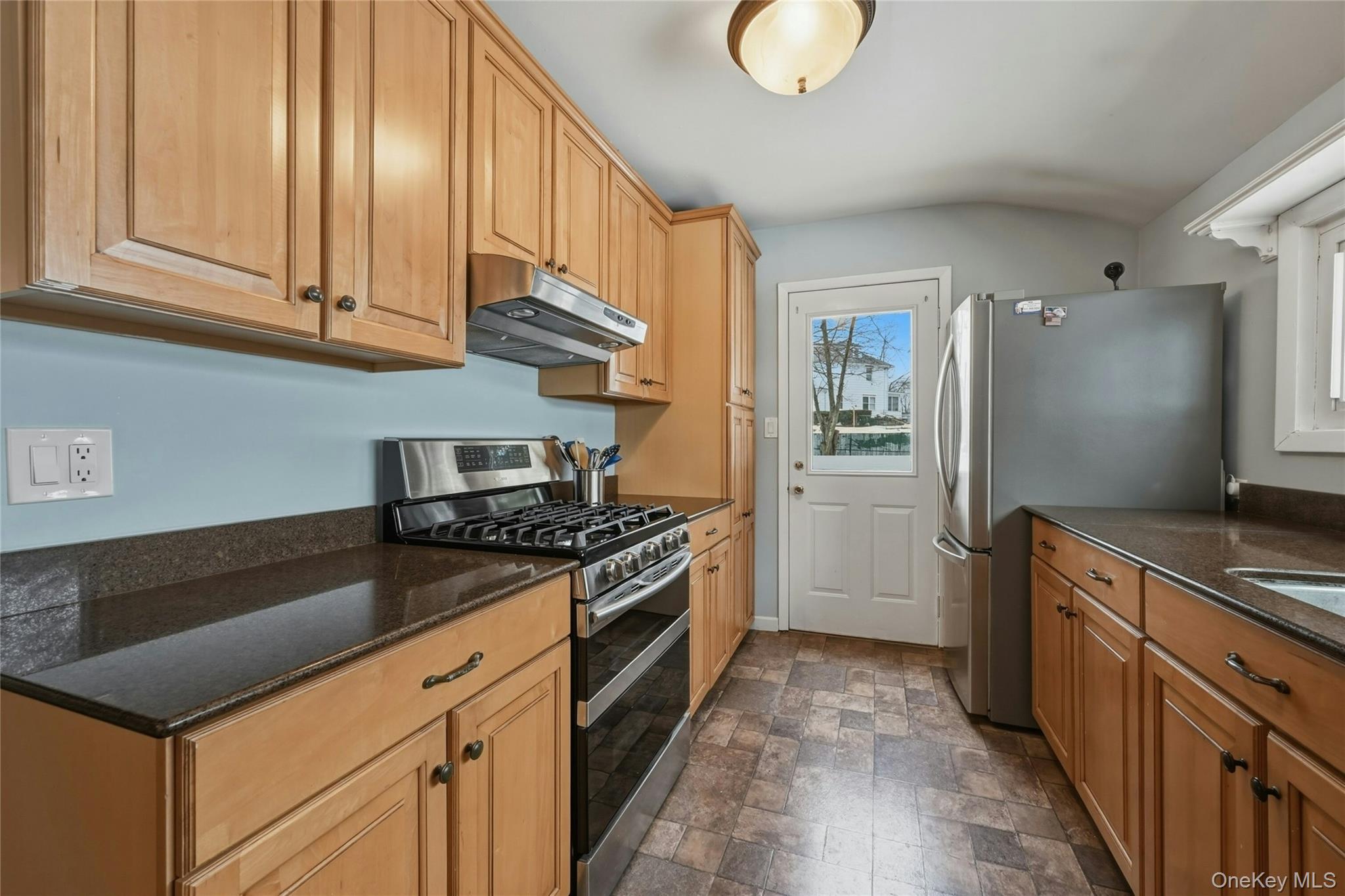 #10 photo, 94 Locust Place, East Northport , NY 11731