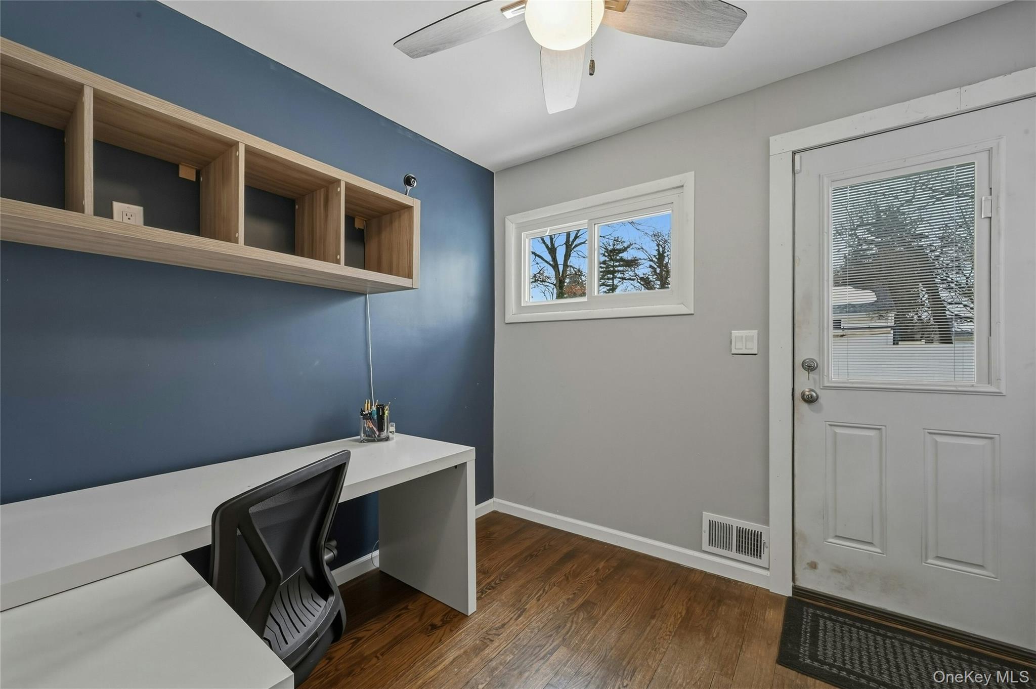 #16 photo, 94 Locust Place, East Northport , NY 11731