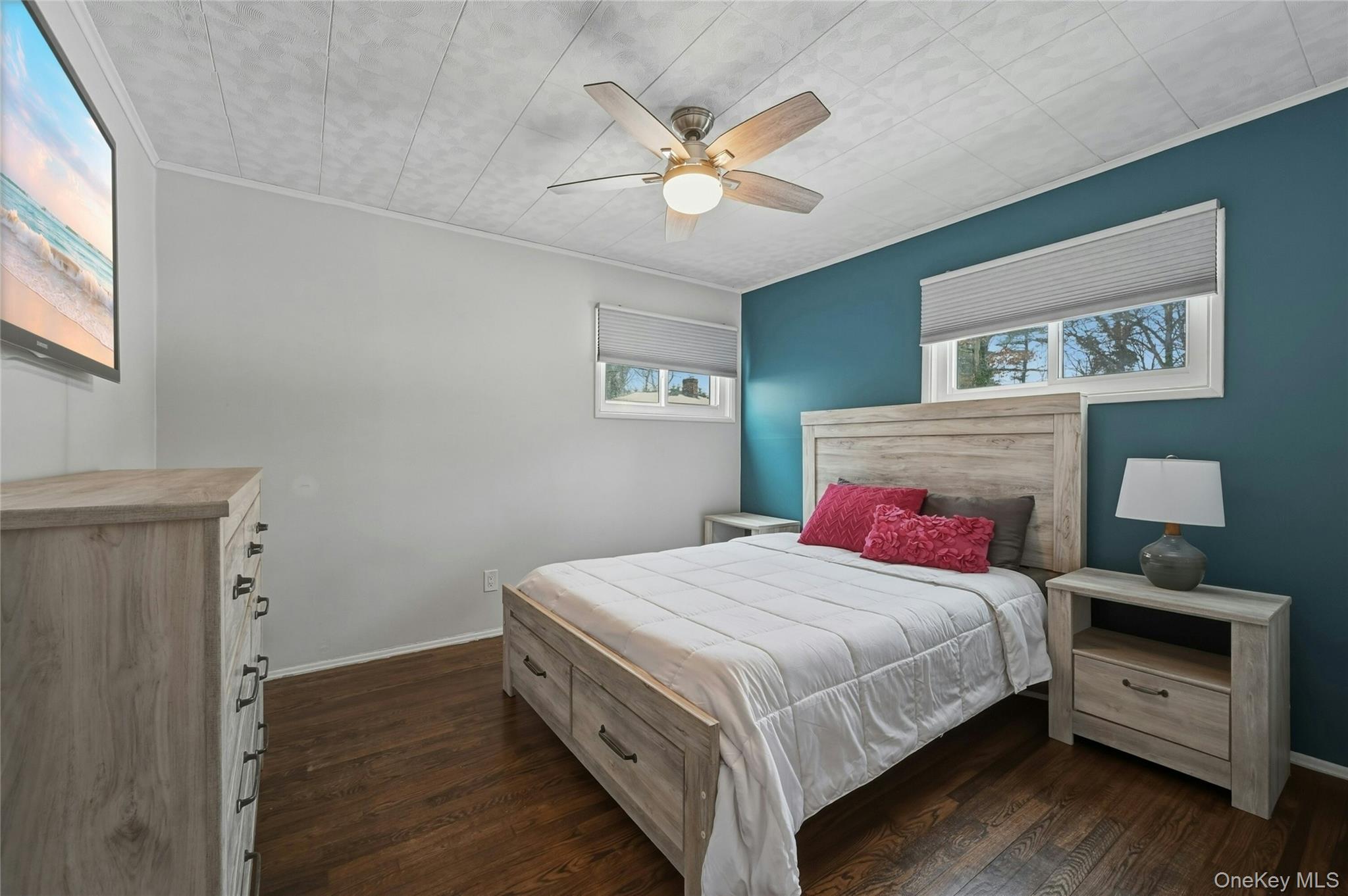 #18 photo, 94 Locust Place, East Northport , NY 11731