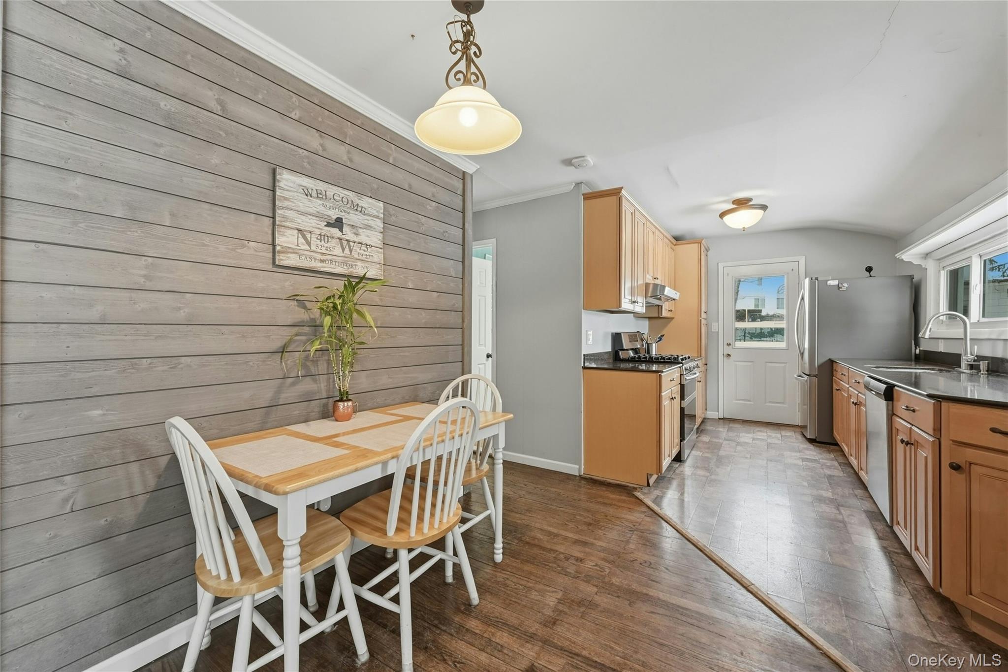 #8 photo, 94 Locust Place, East Northport , NY 11731