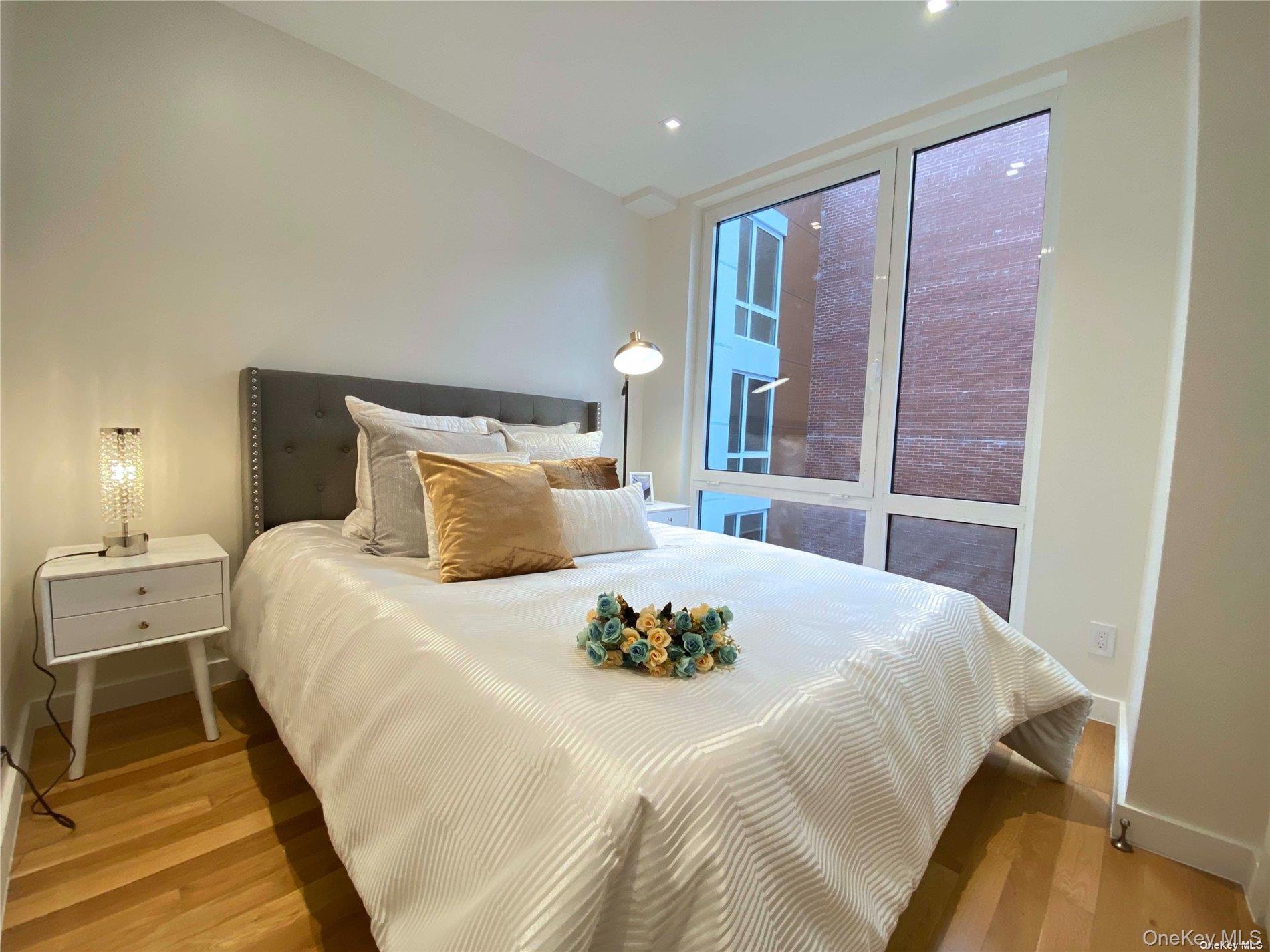 #11 photo, 42-23 Parsons Boulevard, كوينز Flushing , NY 11355