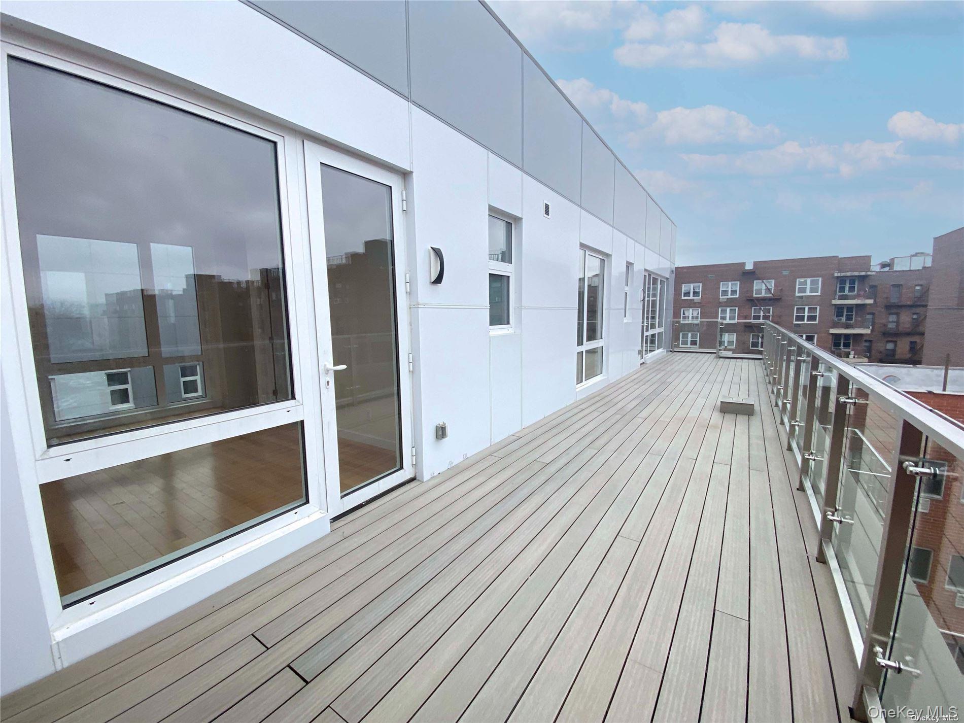 #14 photo, 42-23 Parsons Boulevard, كوينز Flushing , NY 11355