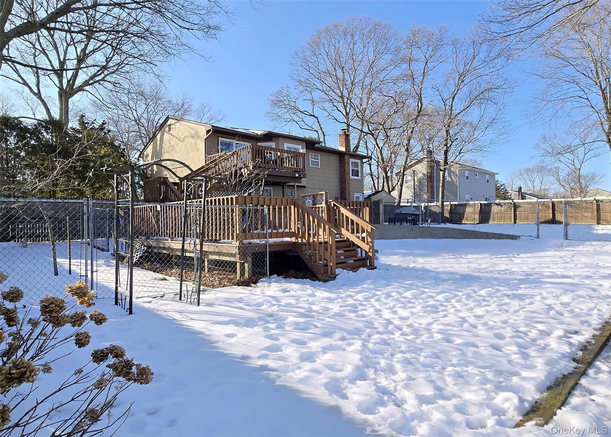 #18 photo, 167 Avenue C, מחוז סאפוק Holbrook , NY 11741