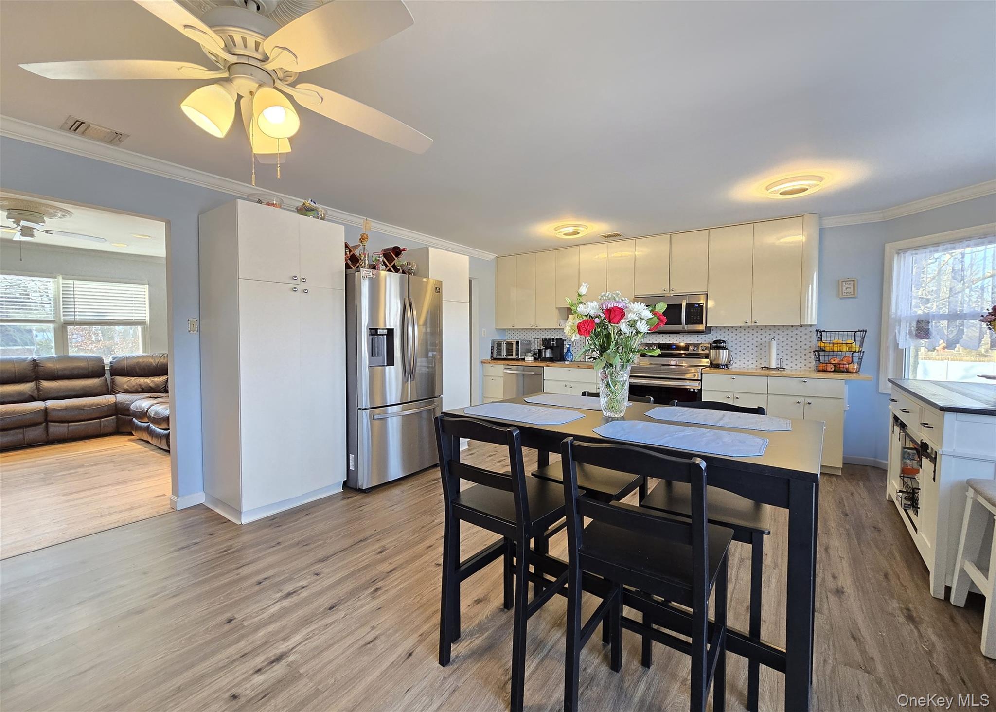 #6 photo, 167 Avenue C, מחוז סאפוק Holbrook , NY 11741