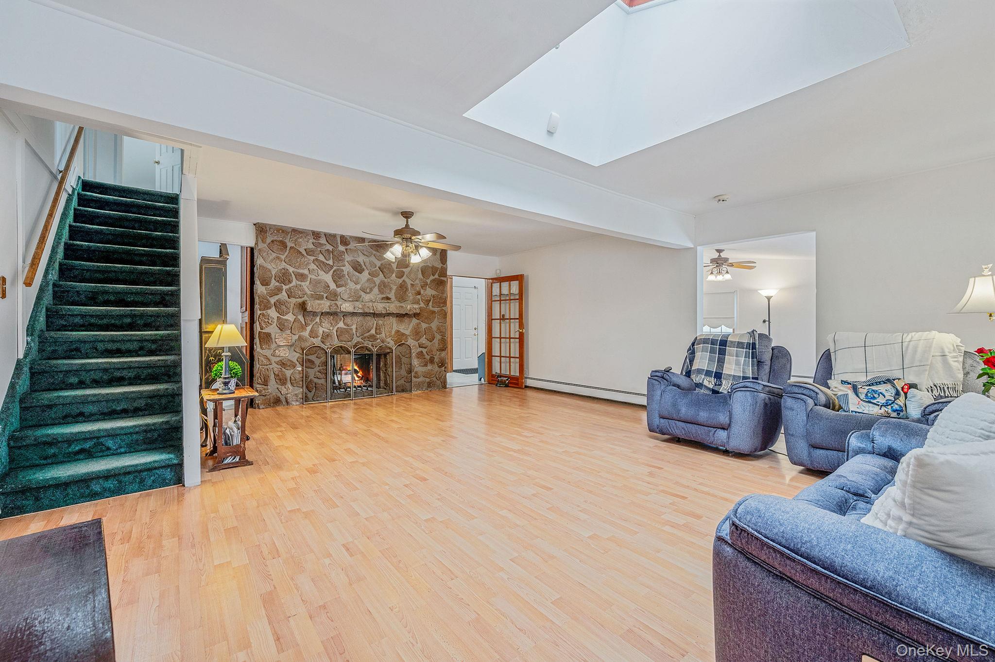 #14 photo, 22 Mercury Lane, Levittown , NY 11756