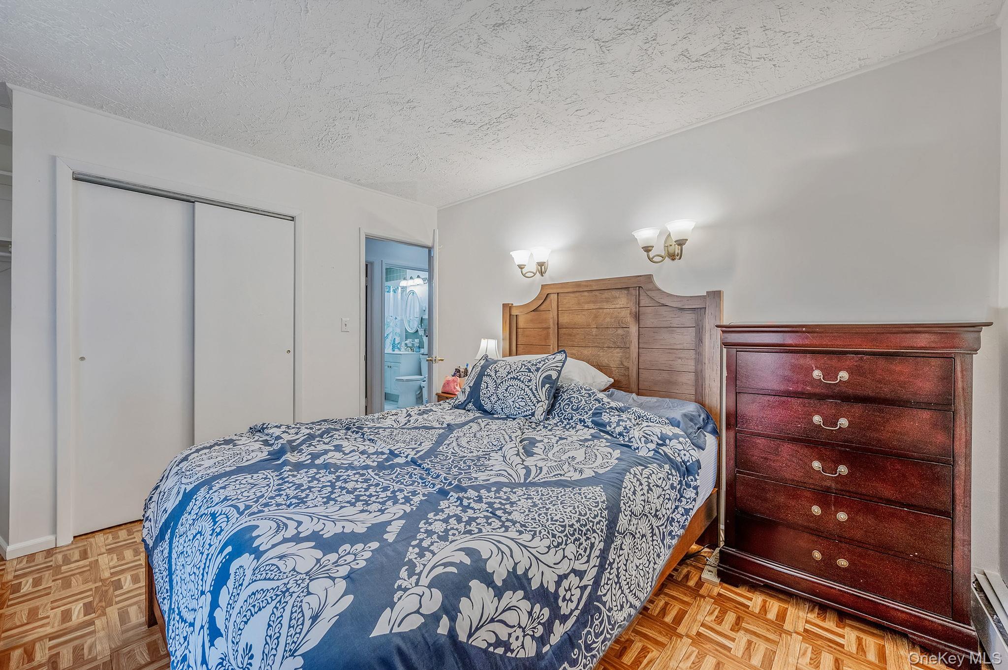 #20 photo, 22 Mercury Lane, Levittown , NY 11756