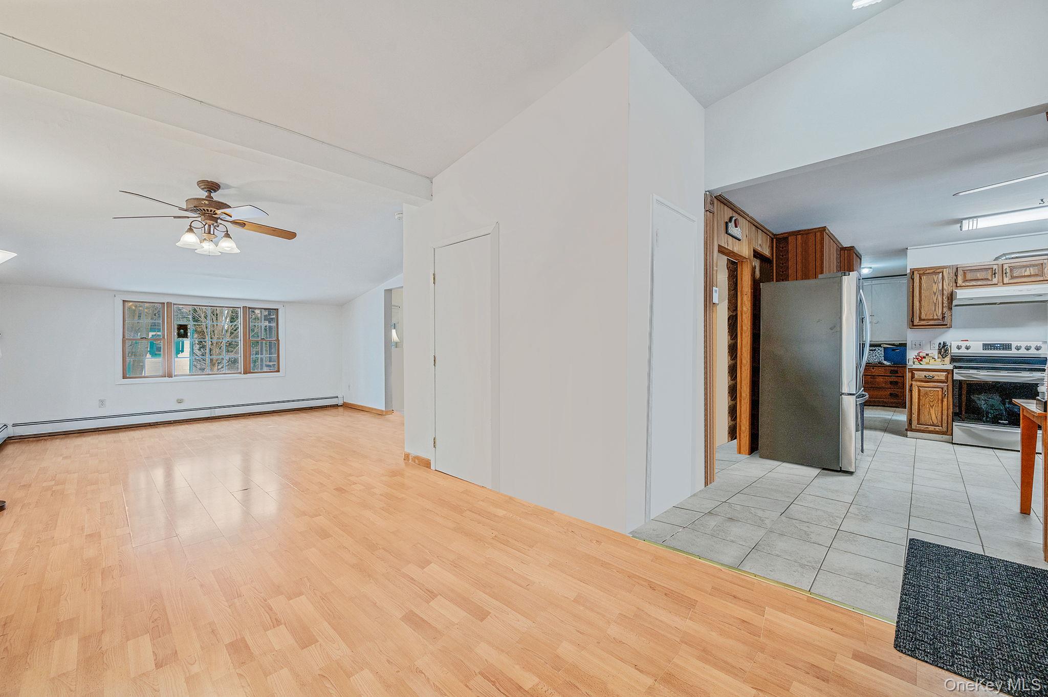 #6 photo, 22 Mercury Lane, Levittown , NY 11756