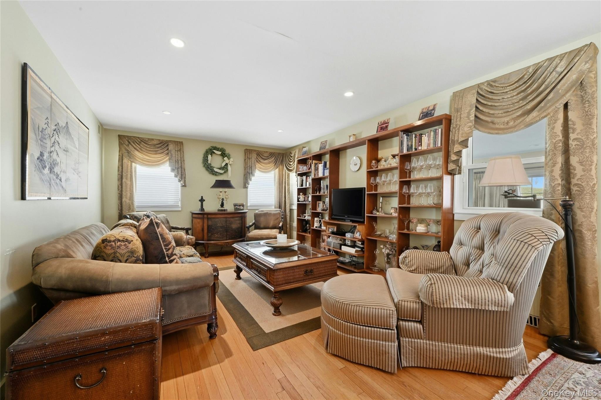 #20 photo, 480 S S Wood Road, Rockville Centre , NY 11570