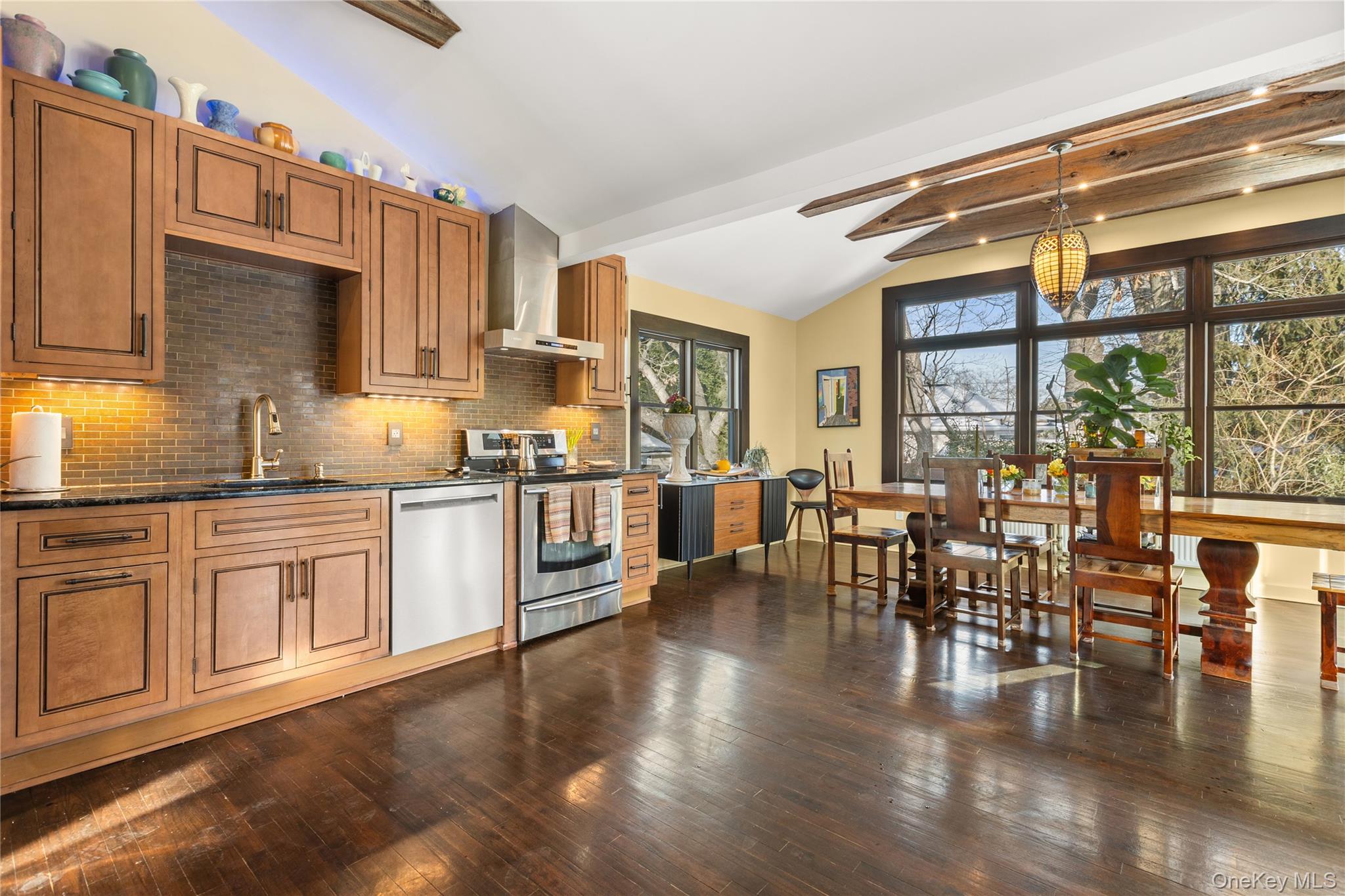 #5 photo, 50 Atlantic Avenue, East Islip , NY 11730