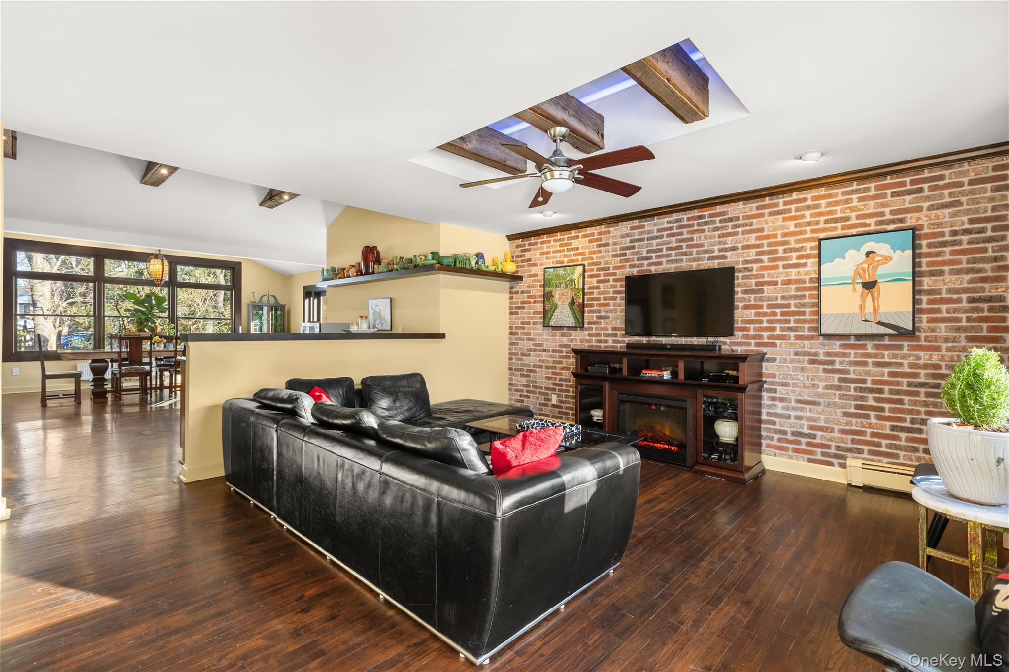 #9 photo, 50 Atlantic Avenue, East Islip , NY 11730