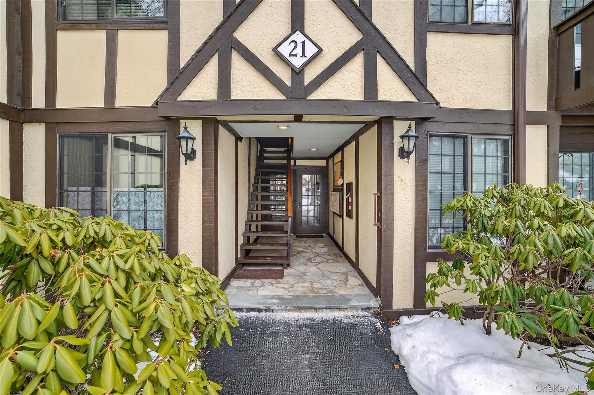 #1 photo, 21 Foxwood Drive, 뉴욕주 Pleasantville , NY 10570