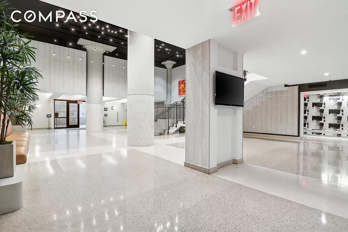 #16 photo, 360 Furman Street, Brooklyn Heights , NY 11201