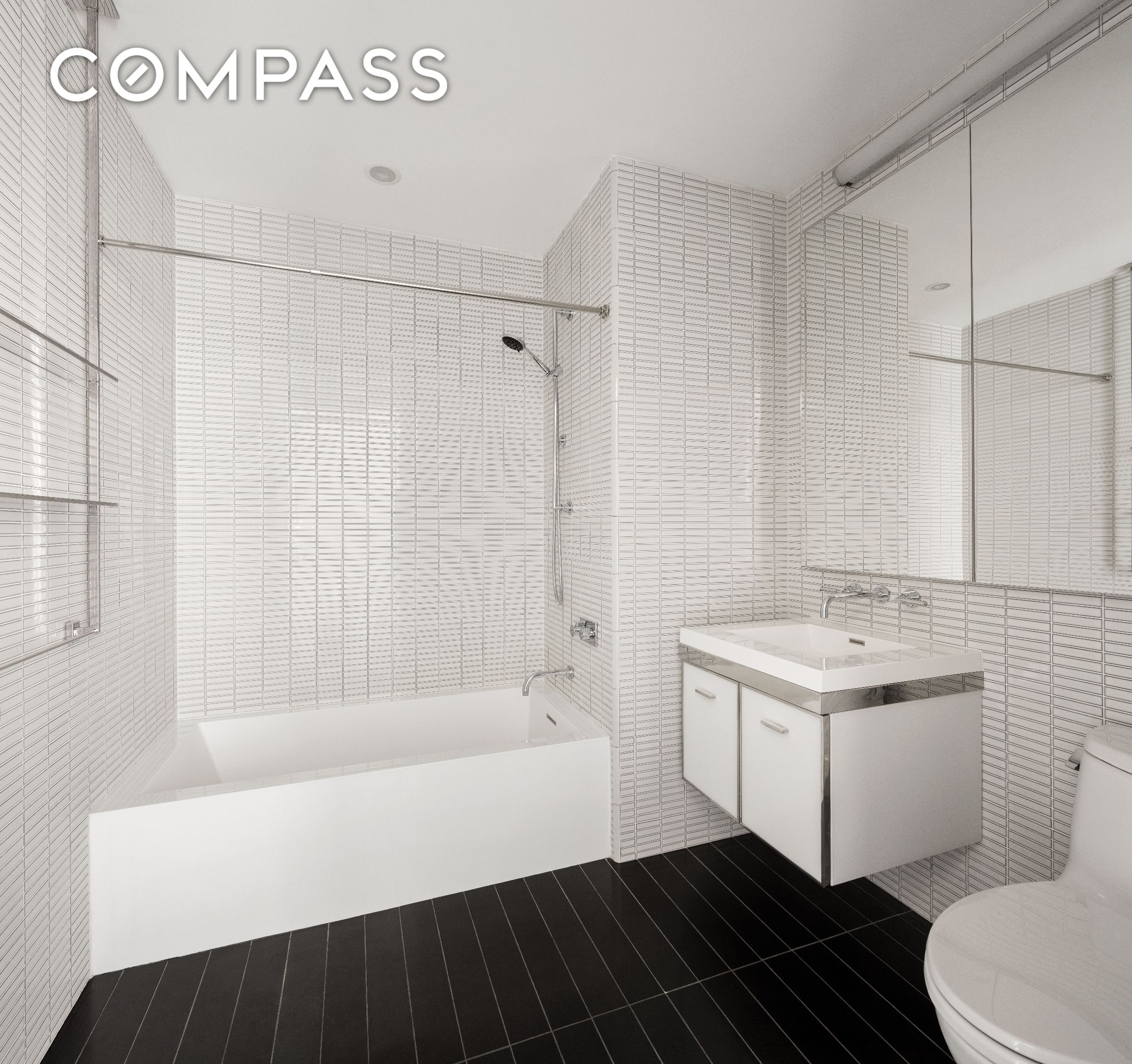 #7 photo, 252 South Street, Two Bridges , NY 10002