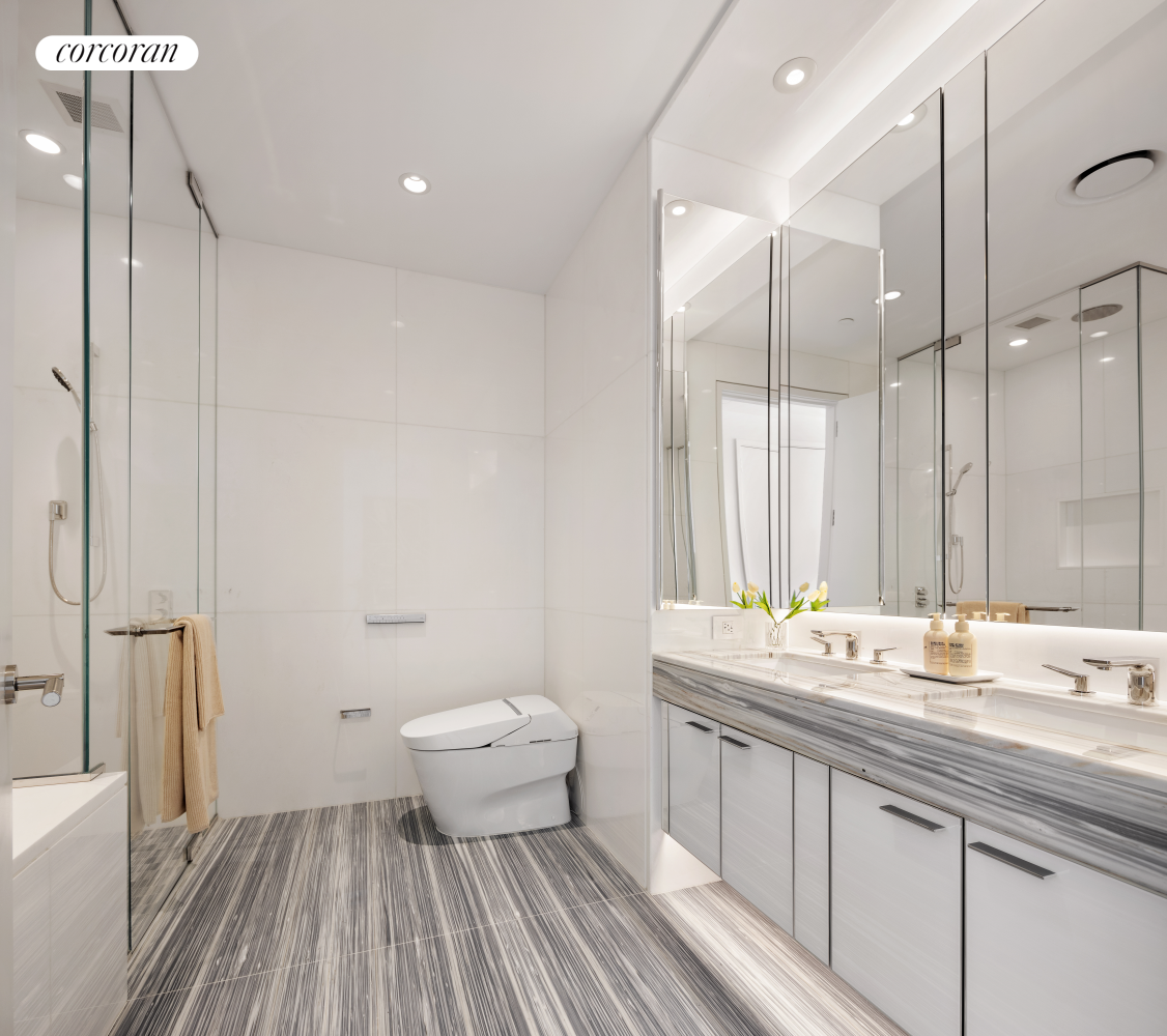 #13 photo, New York City, مانهاتن Central Park South , NY 10019