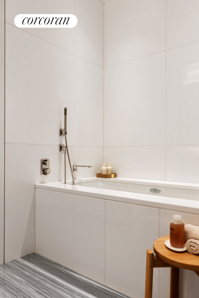 #14 photo, New York City, مانهاتن Central Park South , NY 10019