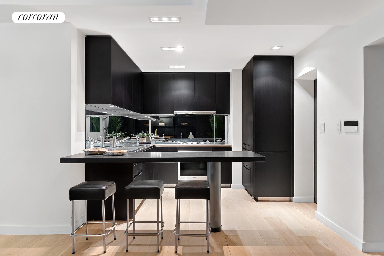 #9 photo, 110 E 71ST Street, Lenox Hill , NY 10021